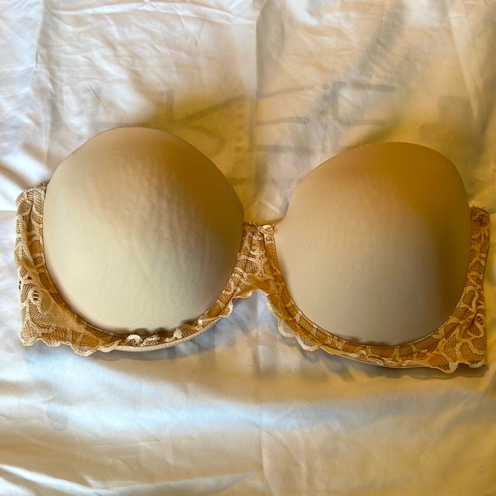 Nude Lace Strapless Bra